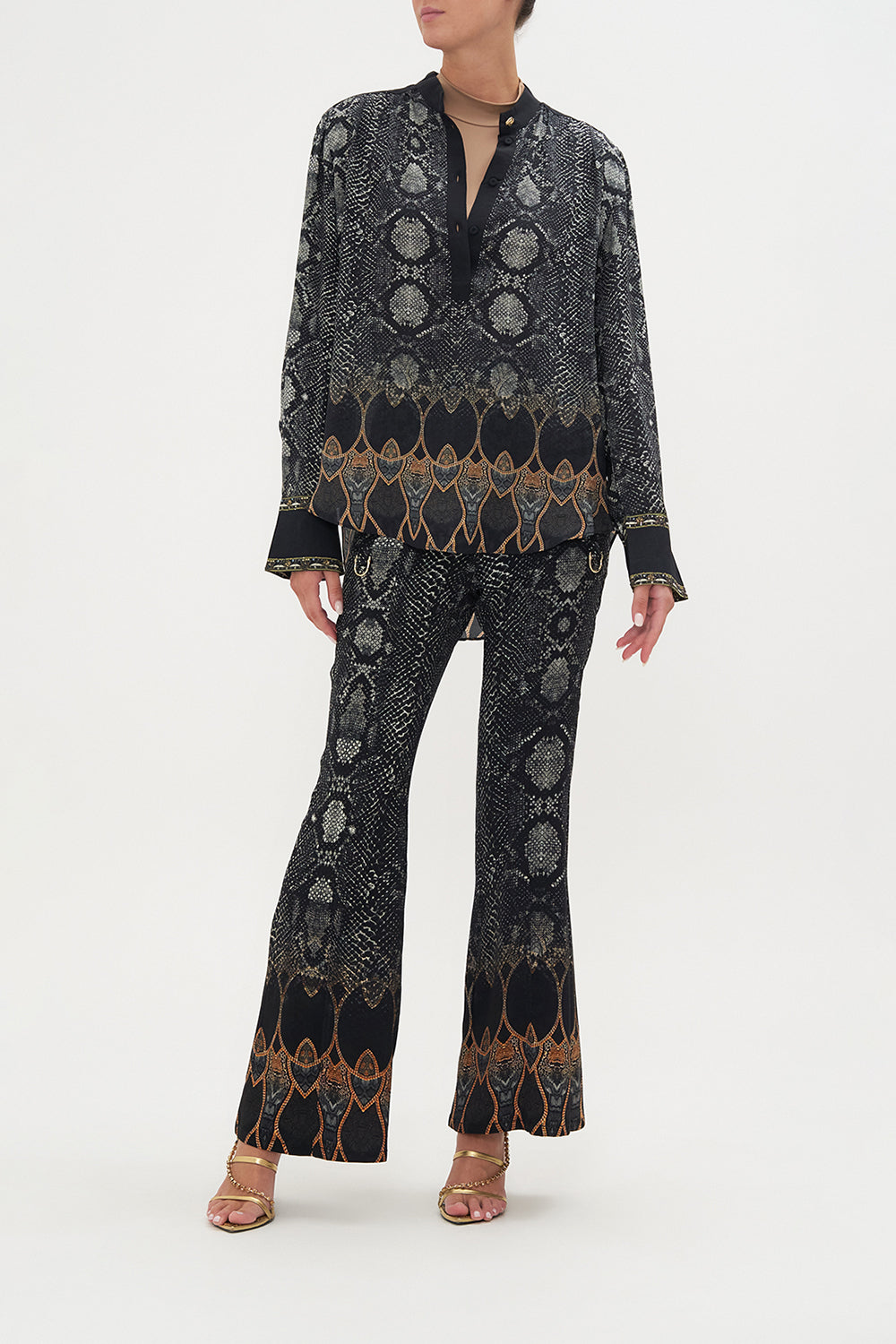 PLACKET BLOUSE WILD HORSES