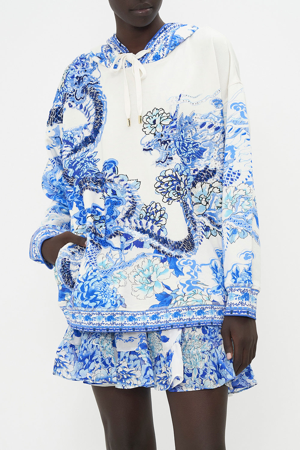 HOODY WITH POCKETS HEART OF A DRAGON