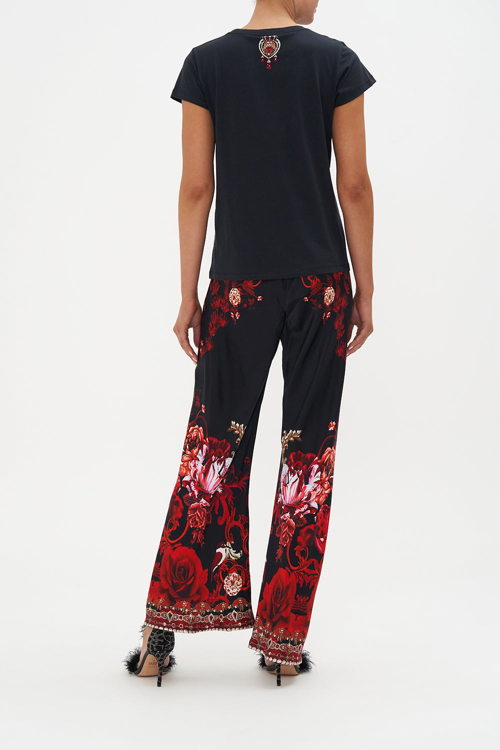 SLIM FIT ROUND NECK T-SHIRT SISTERHOOD OF THE ROSE