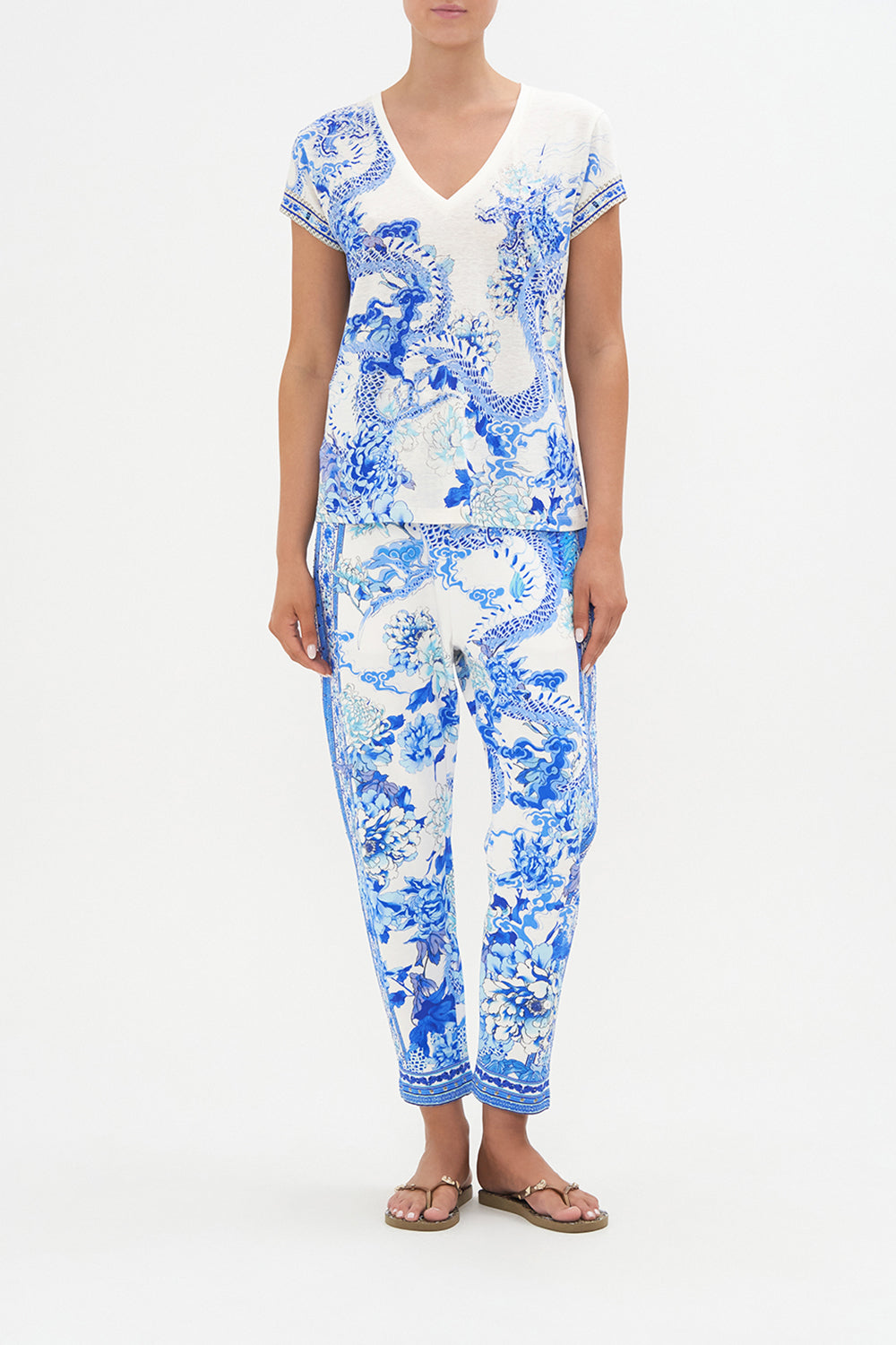 V NECK FITTED TEE HEART OF A DRAGON