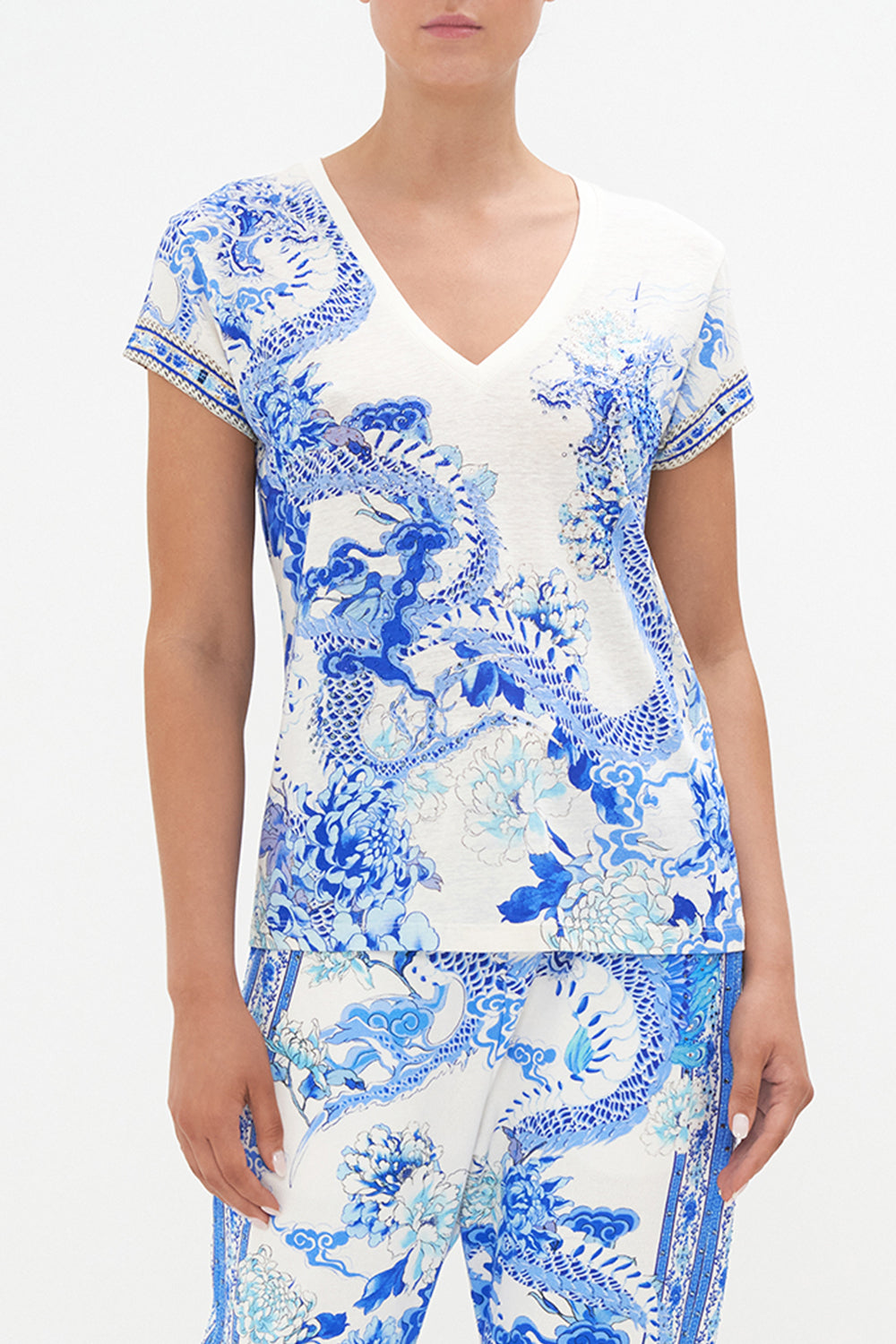 V NECK FITTED TEE HEART OF A DRAGON