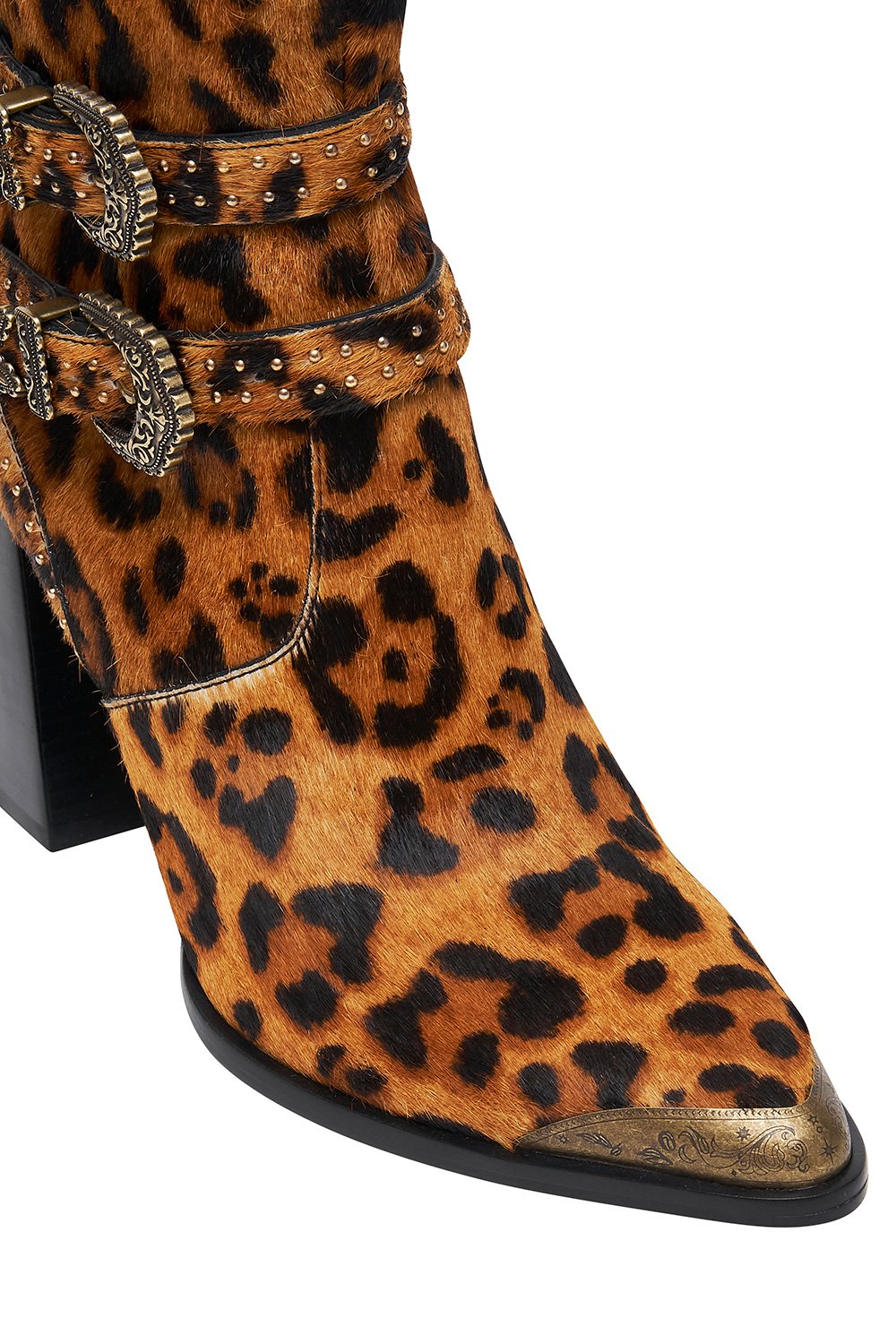 HEEL BUCKLE BOOT FIRE AT NIGHT