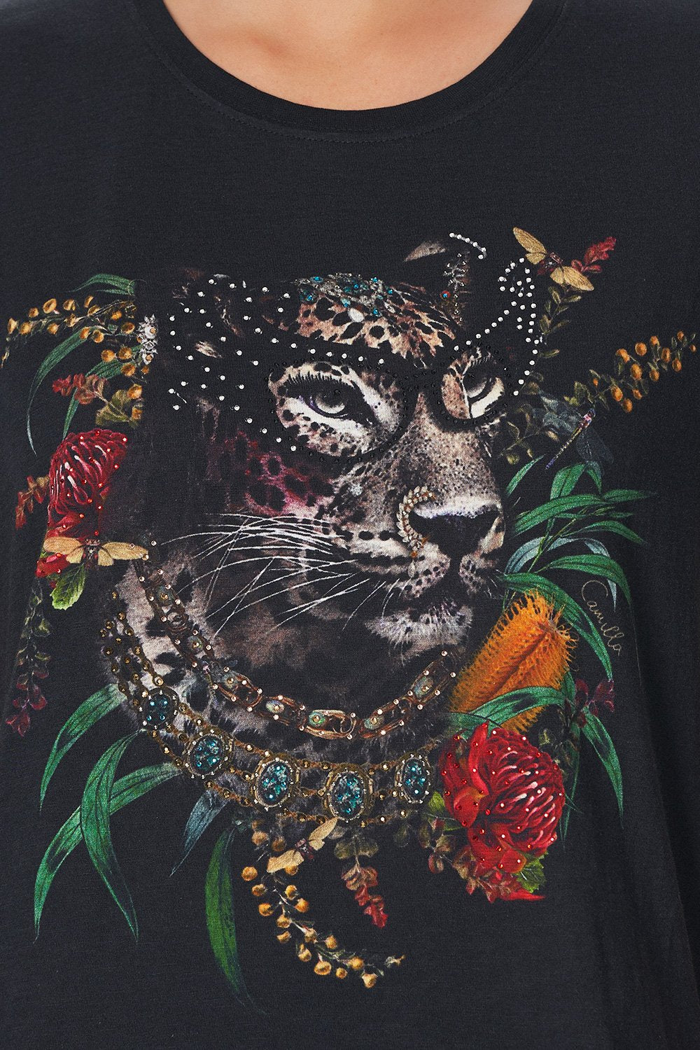 CURVED HEM FITTED TEE BOTANICAL CHRONICLES