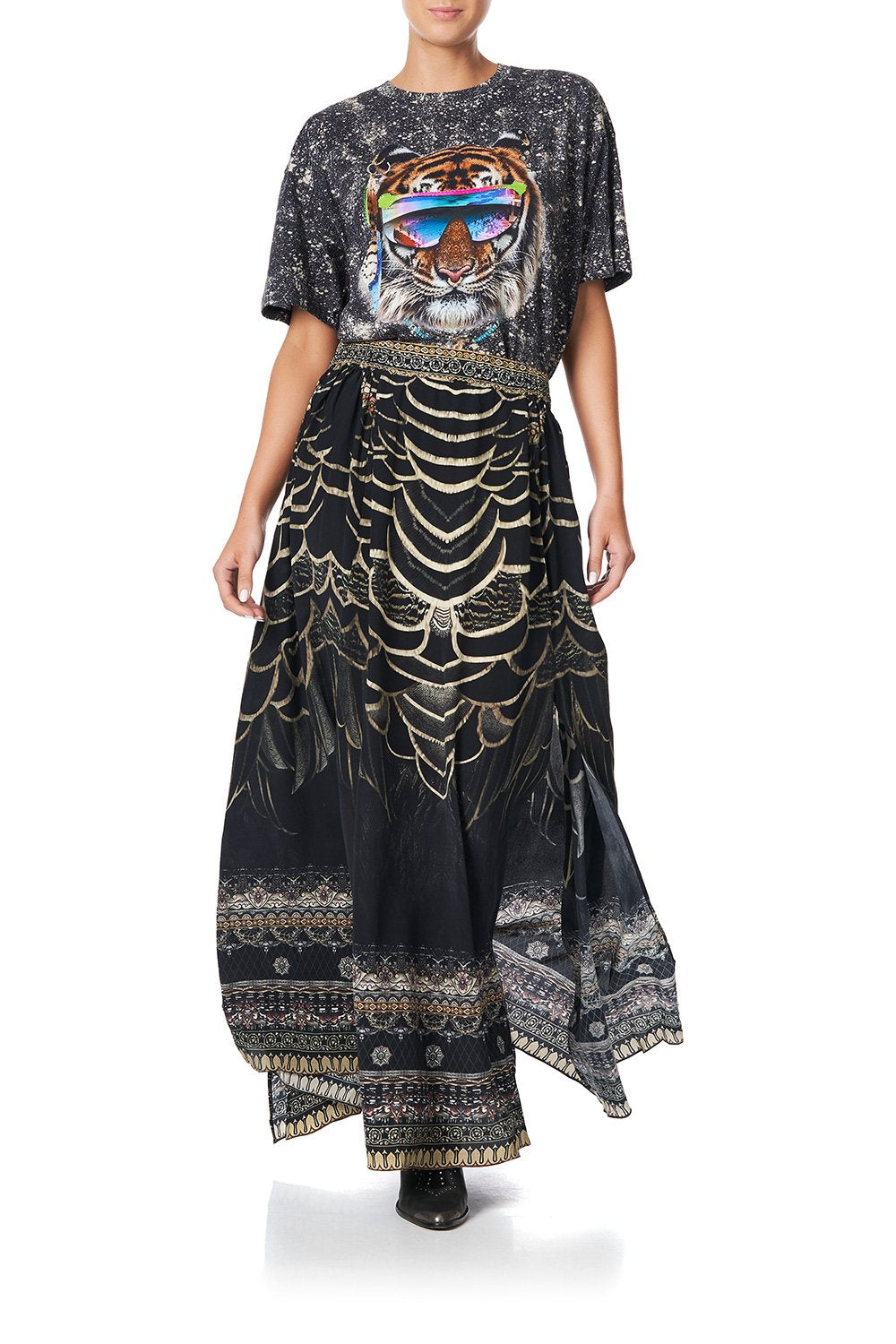 OVERSIZE BAND TEE UNDER A FULL MOON