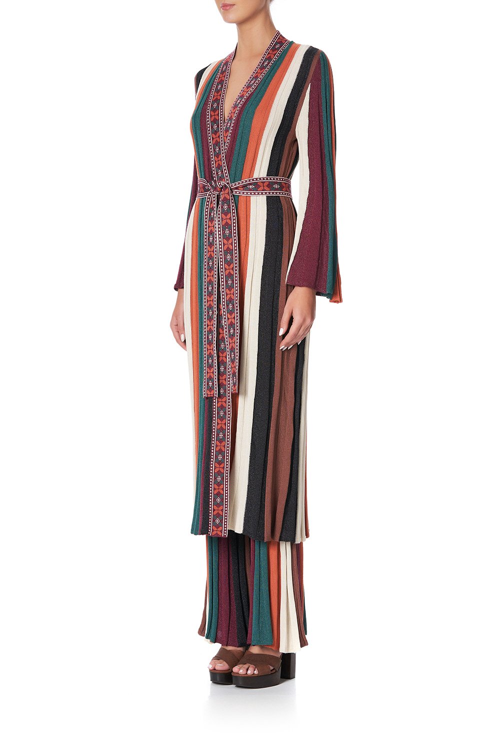 FLARED SLEEVE KNIT ROBE PAVED IN PAISLEY