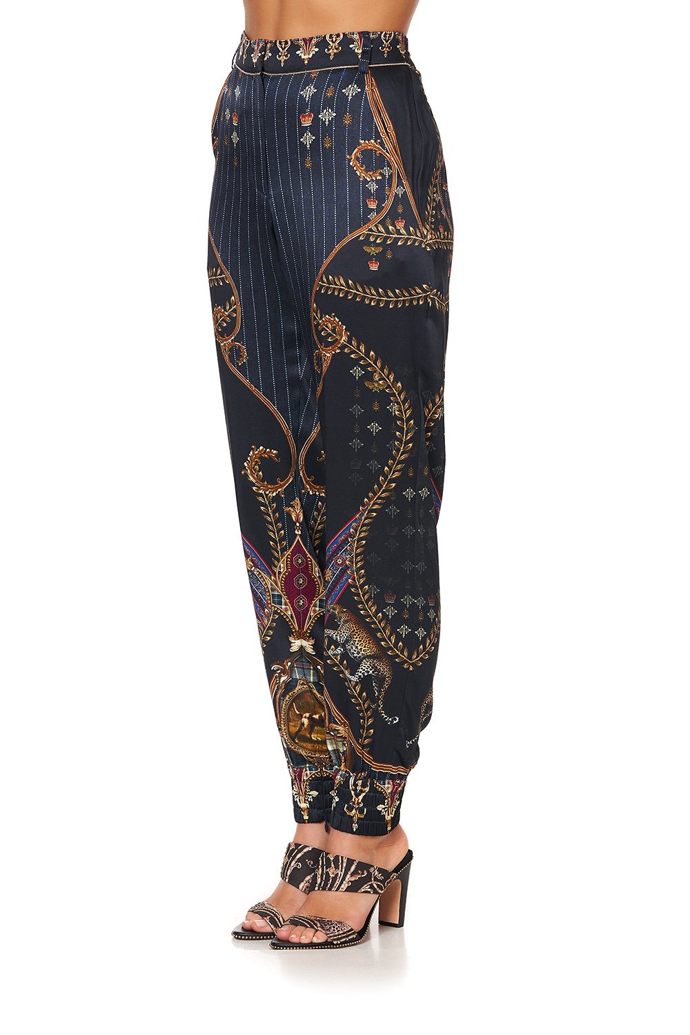 JOGGER WITH ENCASED ELASTIC CUFF DINING HALL DARLING