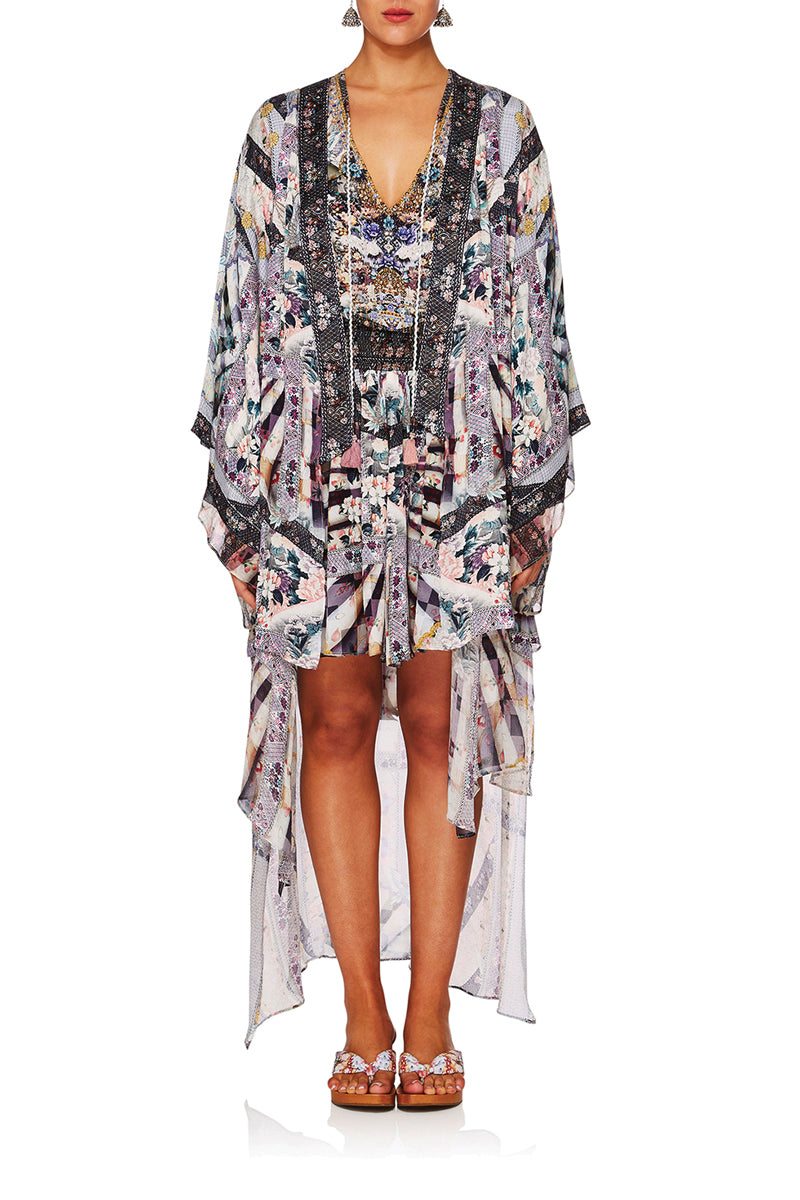 CAMILLA IN HER SHOES KIMONO W LONG UNDERLAYER