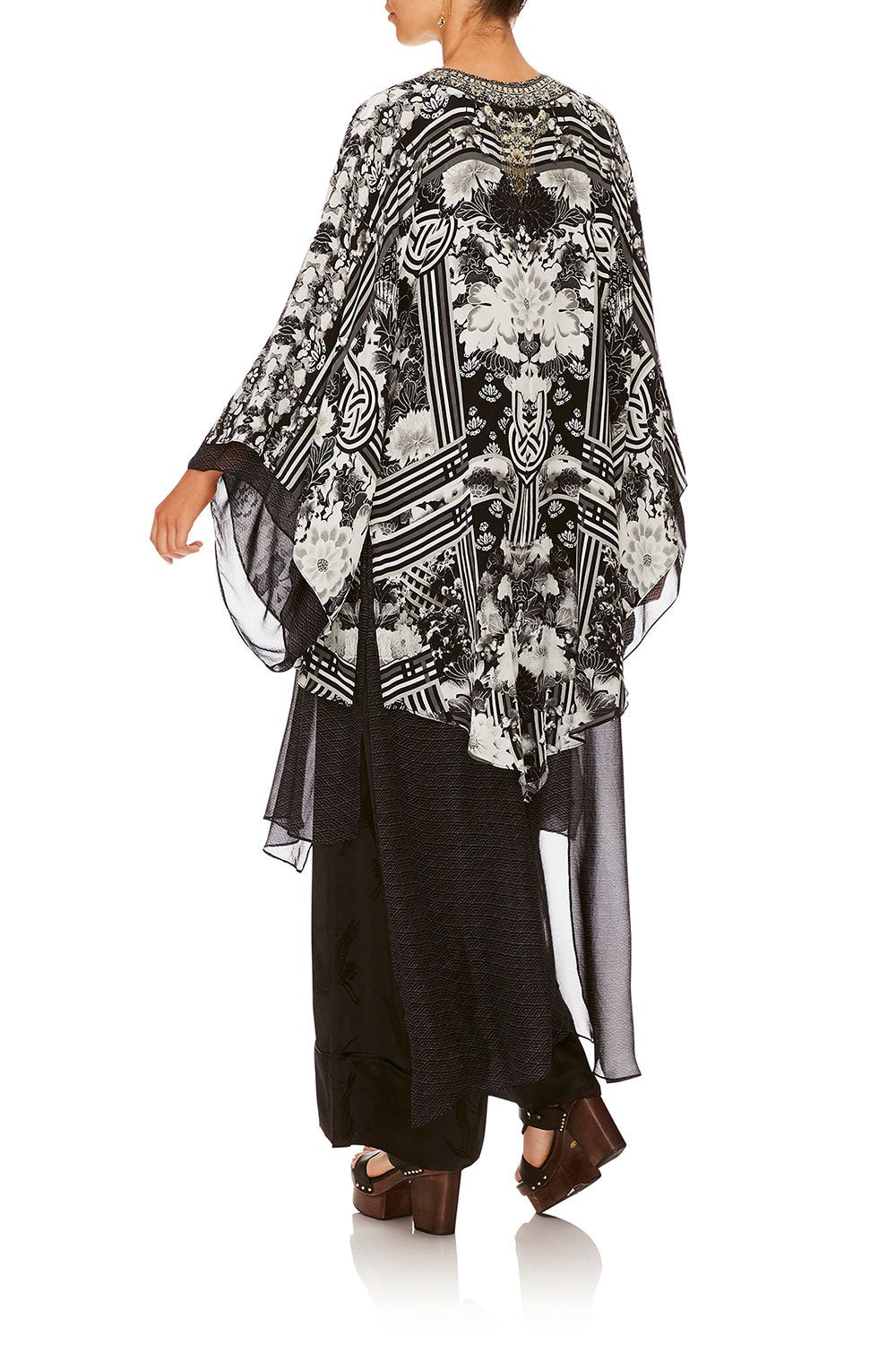 CAMILLA WILD MOONCHILD KIMONO W LONG UNDERLAY