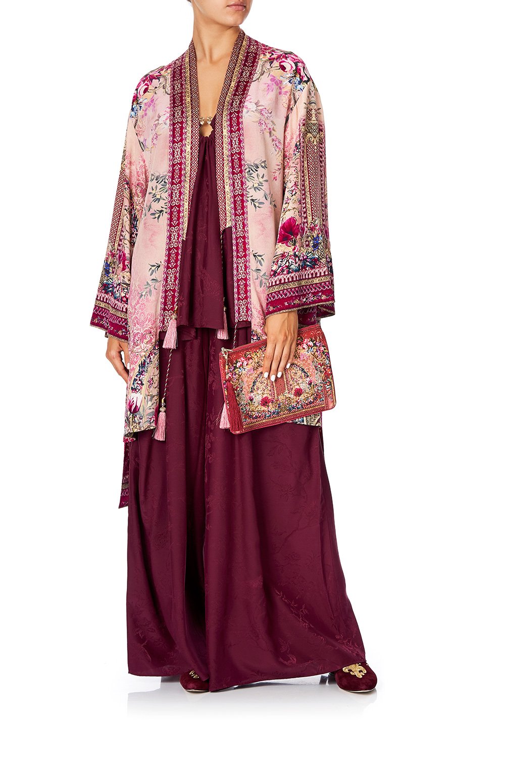 LAYERING WITH NECK BANDS LA BELLE