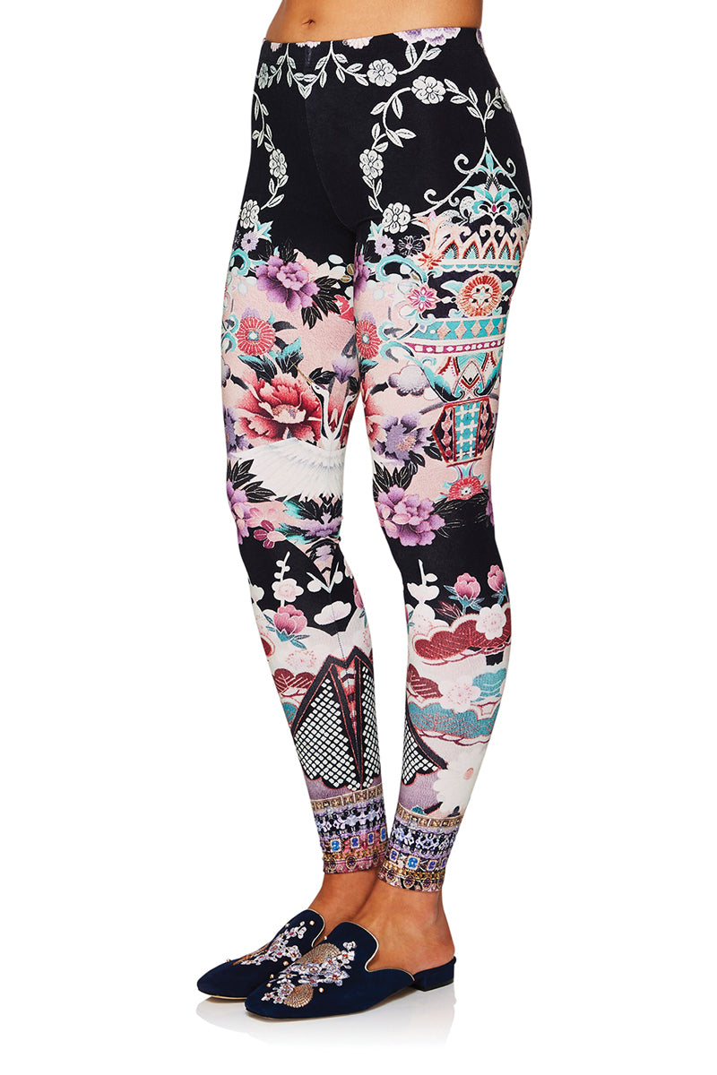 CAMILLA NIGHTS WITH HER LEGGINGS