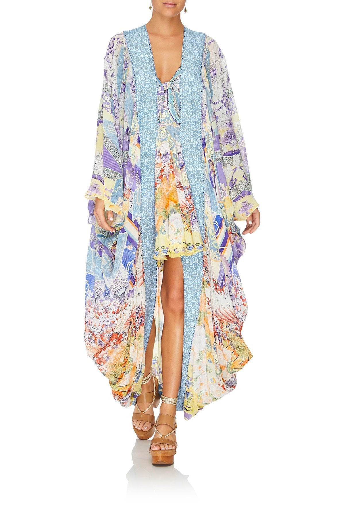 LONG CAPE GIRL IN THE KIMONO