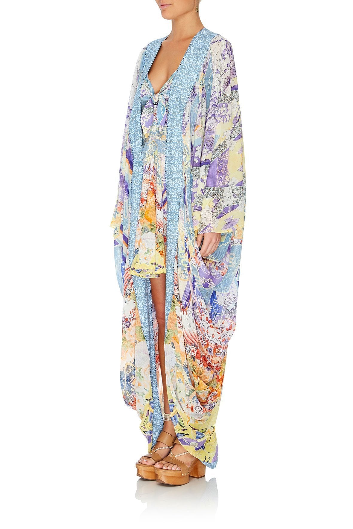LONG CAPE GIRL IN THE KIMONO
