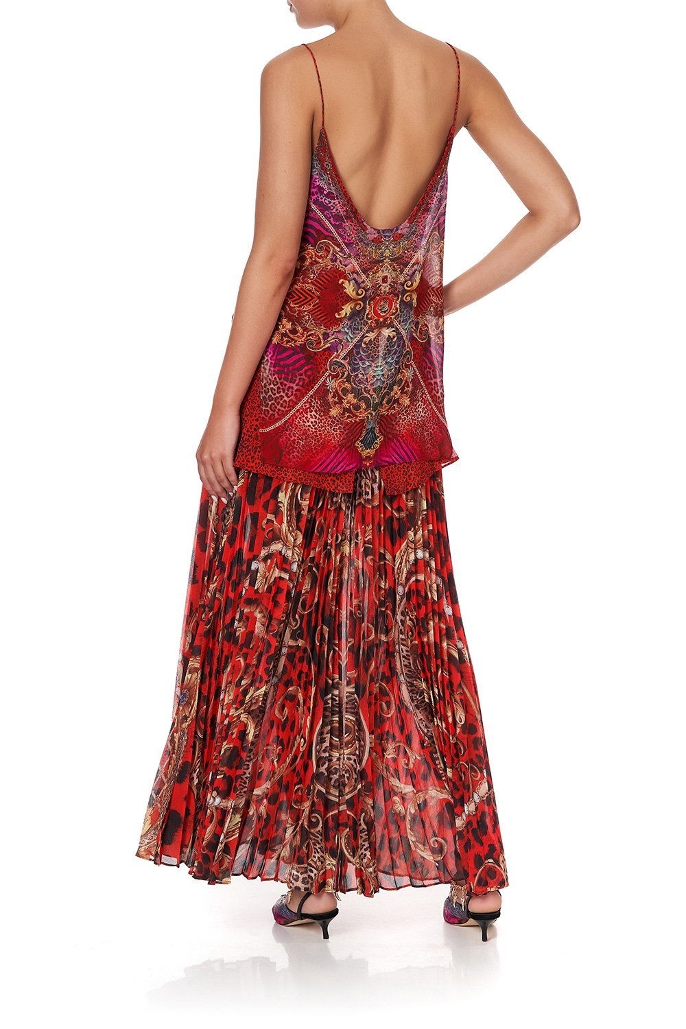 MULTI LAYER V NECK TOP SLAVE TO THE RHYTHM