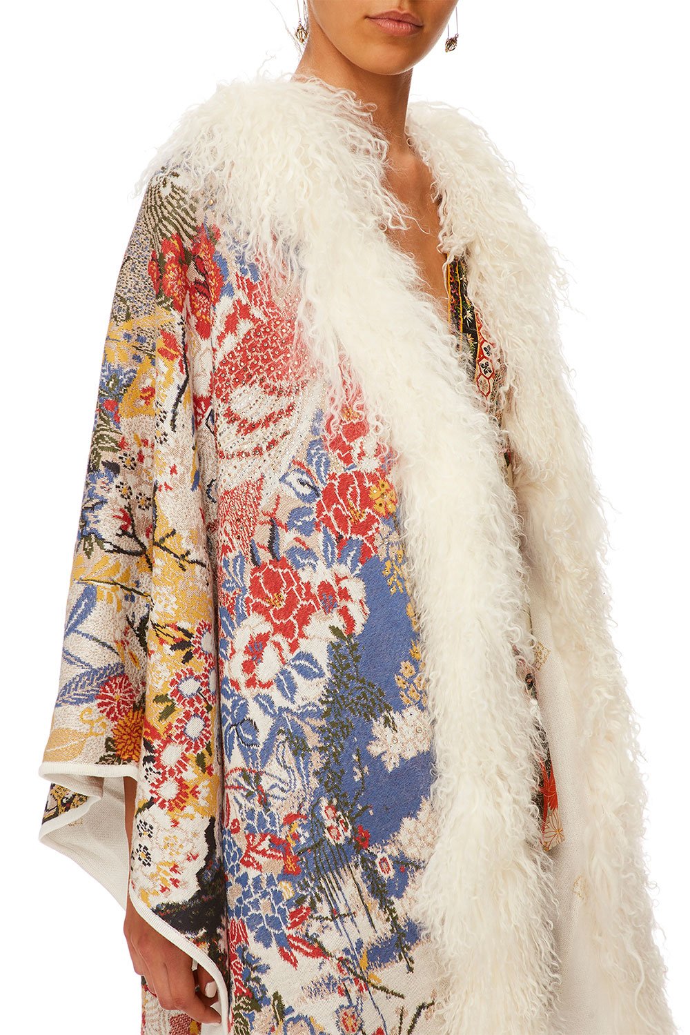 OVERSIZED PONCHO WITH FUR LADY LABYRINTH