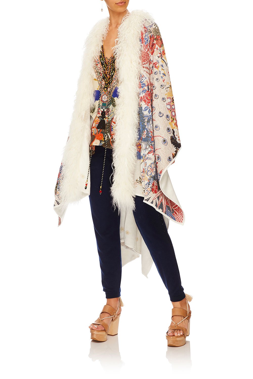 OVERSIZED PONCHO WITH FUR LADY LABYRINTH