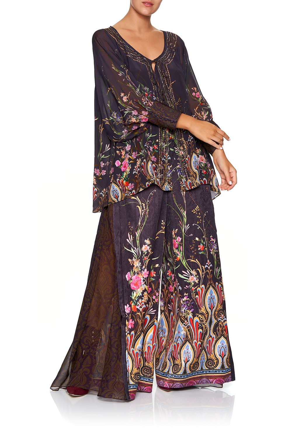 CAMILLA RAGLAN SLEEVE BUTTON UP TOP WILD FLOWER