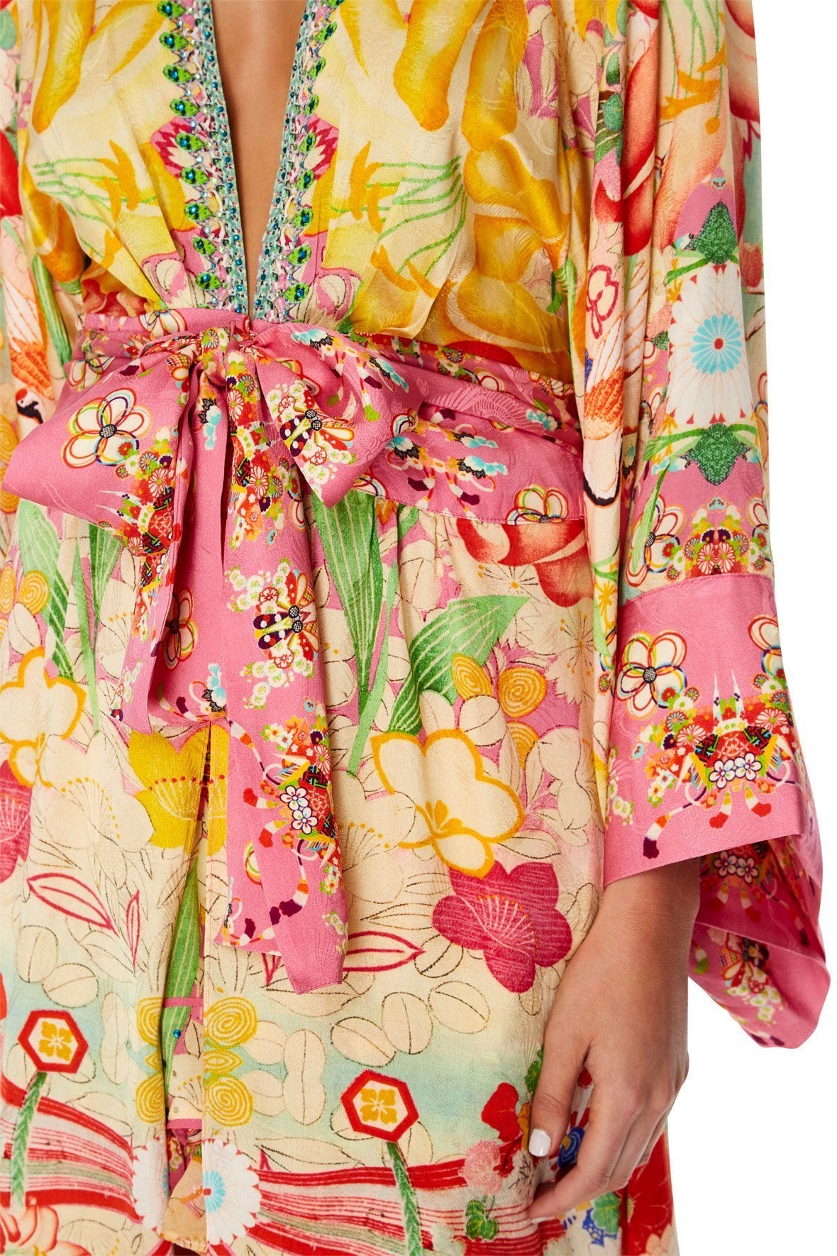 ROBE WITH ELASTIC BACK WAIST KIMONO KISSES