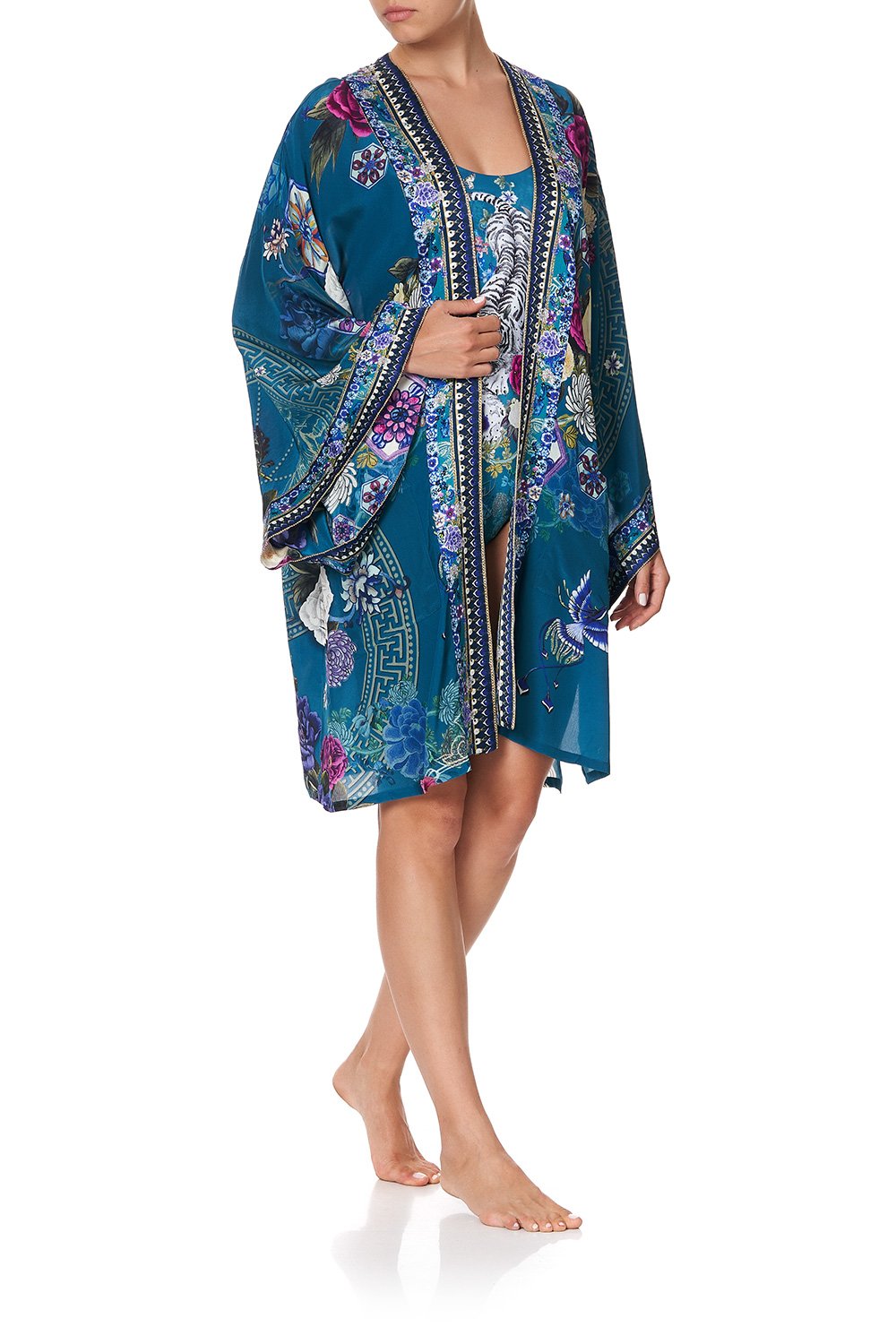 KIMONO WITH TIE BELT LUNAR GAZING