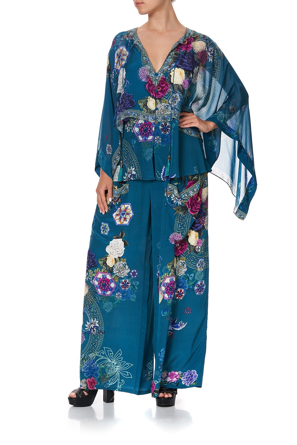 SHEER LAYERED TOP LUNAR GAZING