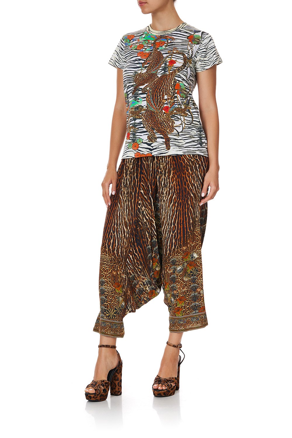 SLIM FIT ROUND NECK T-SHIRT COSMIC CONFLICT