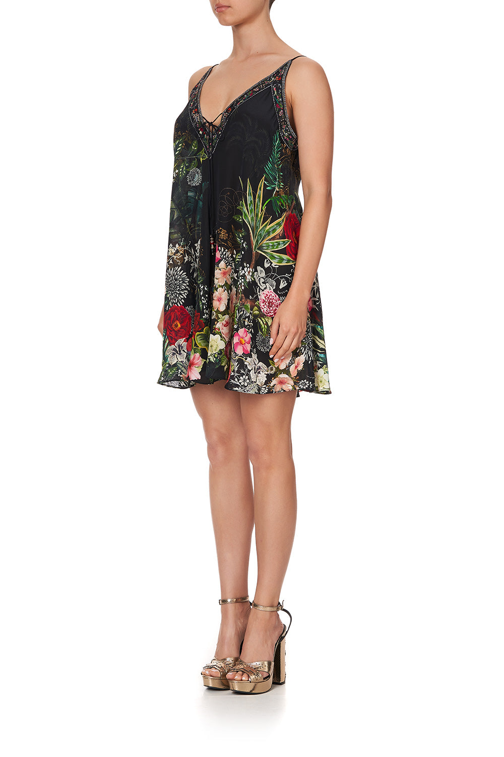 V NECK DRESS WITH NECKBANDS RAISED WITH WOLVES