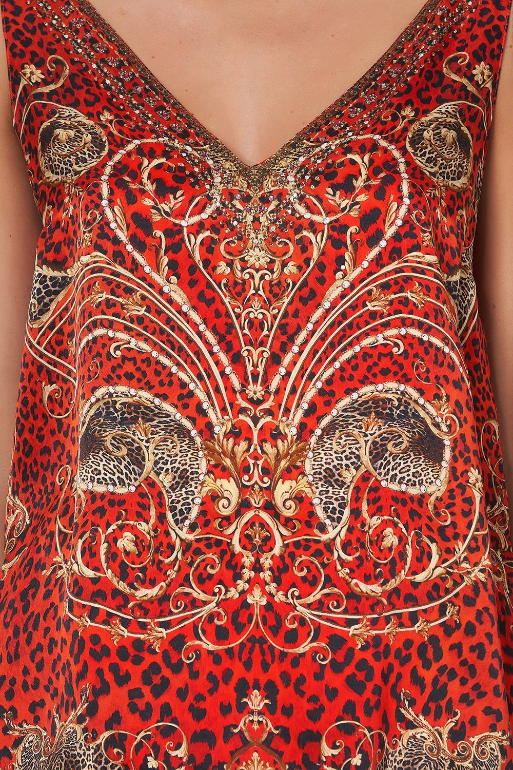 V NECK CURVED HEM CAMI SLAVE TO THE RHYTHM