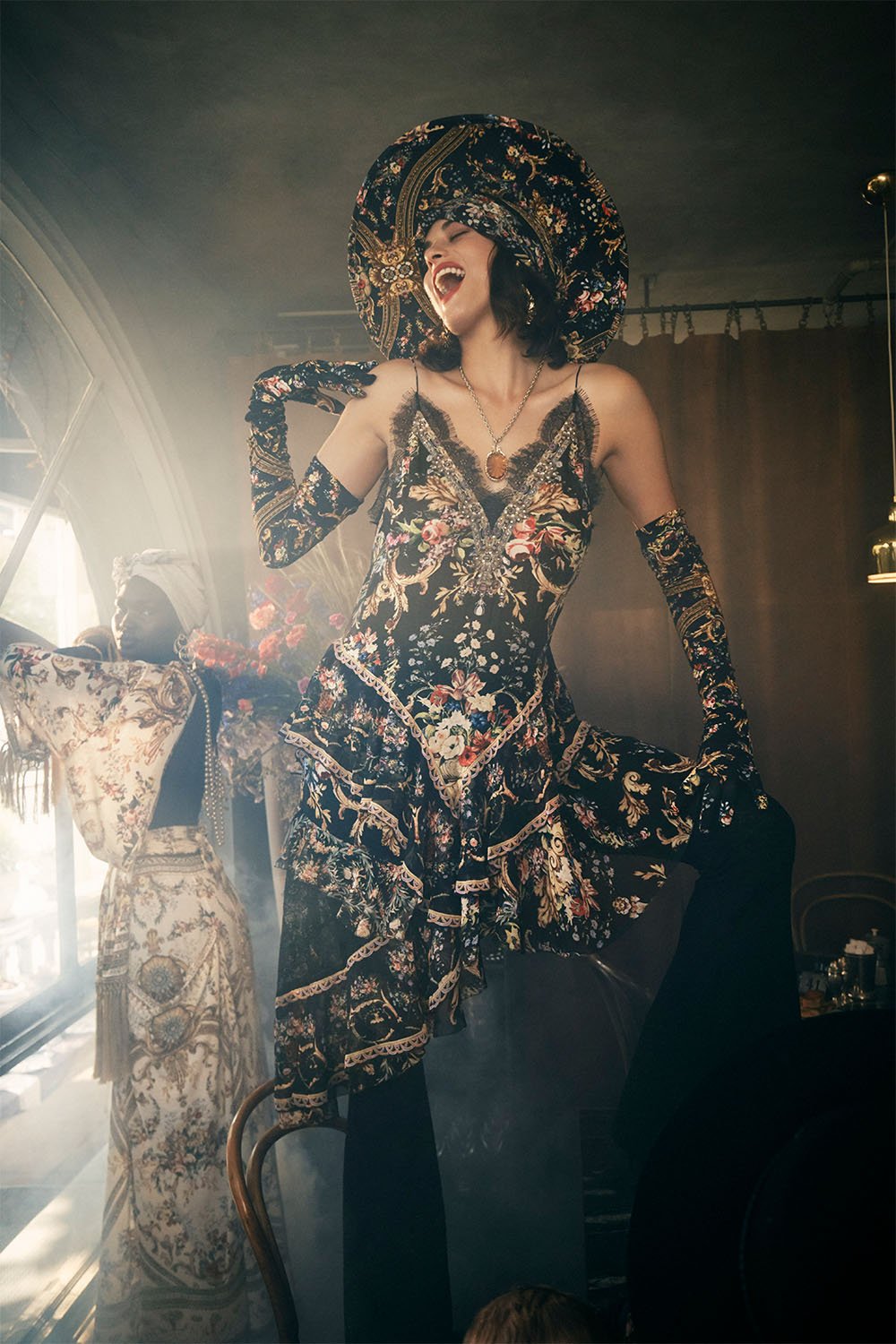 LAYERED ASYMMETRICAL DRESS FRIEND IN FLORA