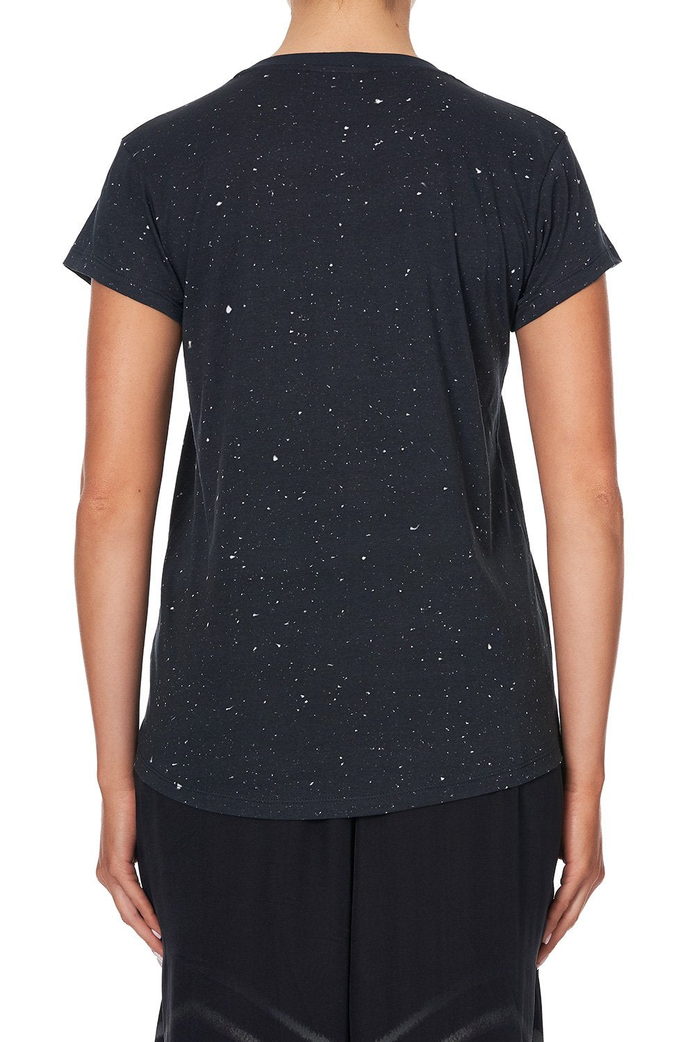 CURVED HEM FITTED TEE LOST PARADISE