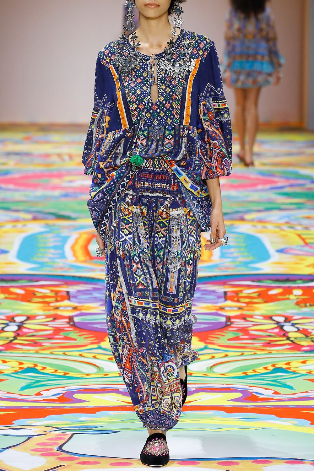 WHERE YOULL FIND ME LONGLINE PEASANT TOP