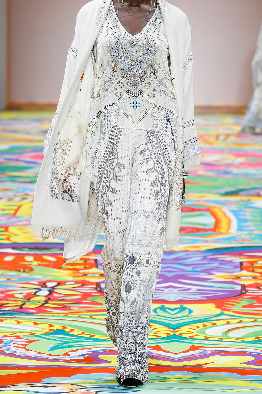 BREAKFAST WITH SILVIA V-NECK CROSS BACK TOP