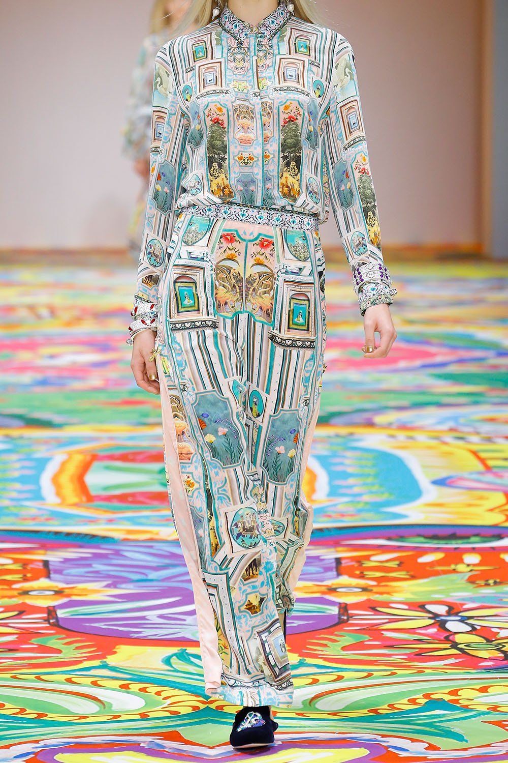 MATRIARCH MUSINGS SLIM FIT LONG SLEEVE SHIRT