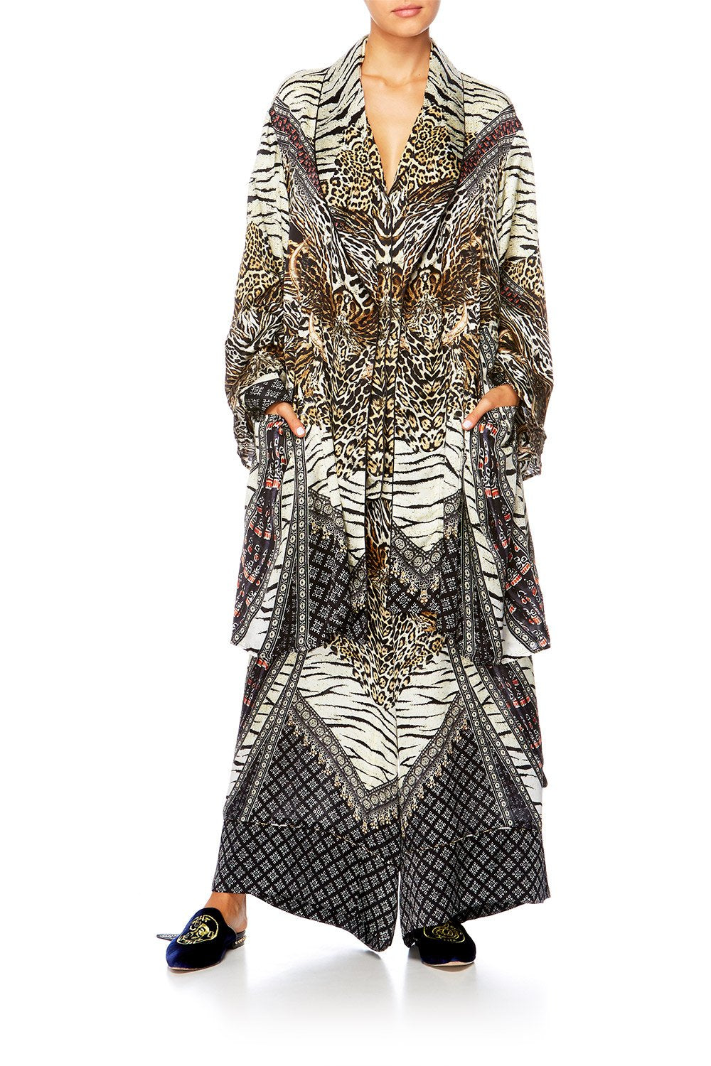 THE BODYGUARD FLARED SLEEVE DRESSING GOWN