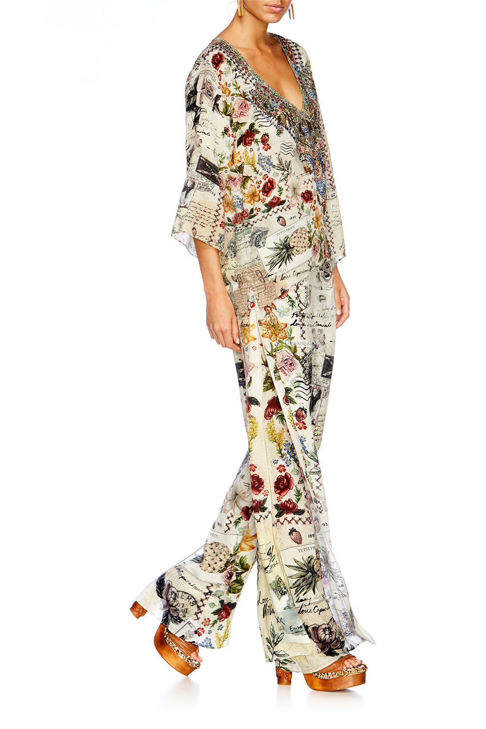 MEMORY LANE V NECK OVERSIZED BLOUSE