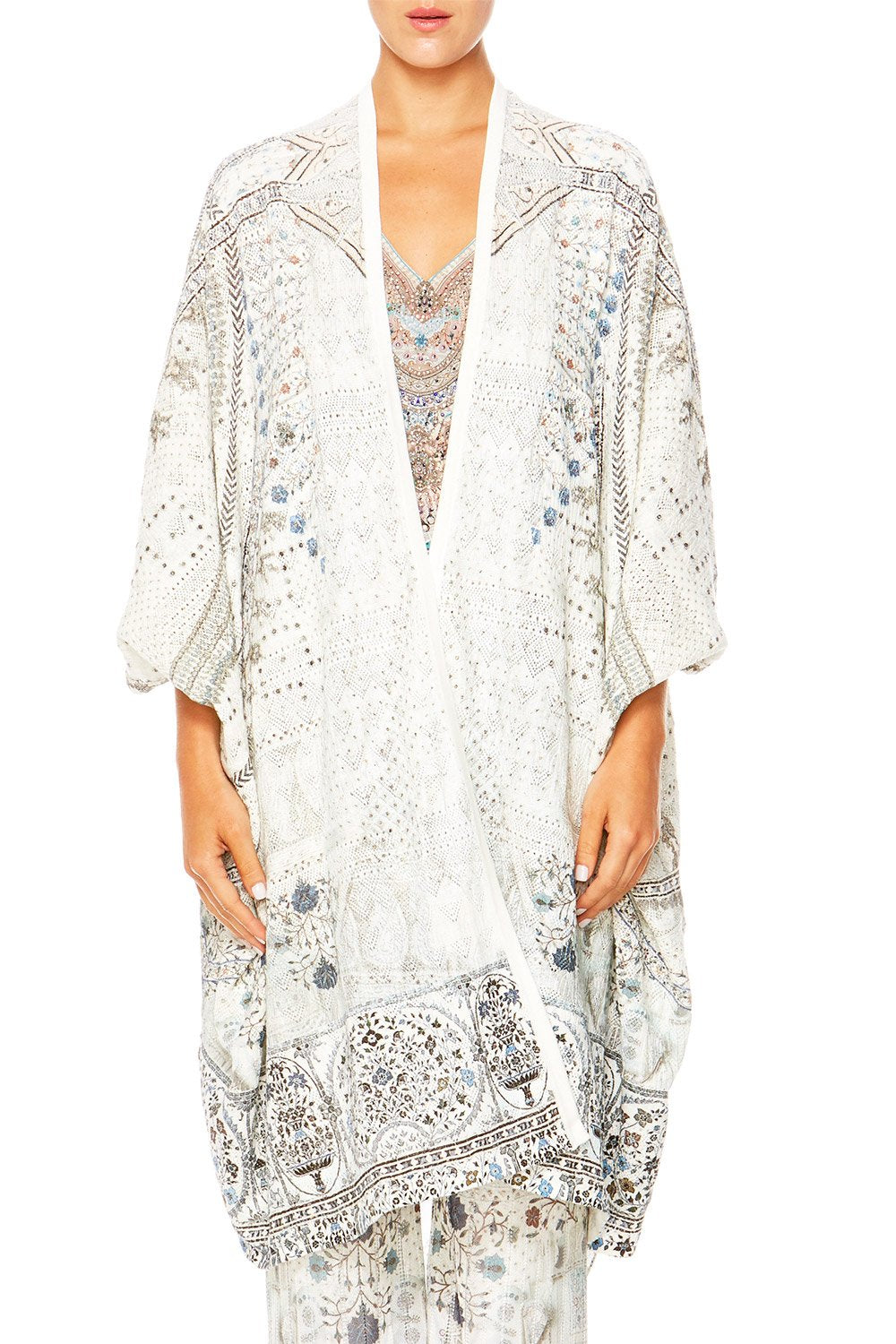 BREAKFAST WITH SILVIA KNIT CAPE