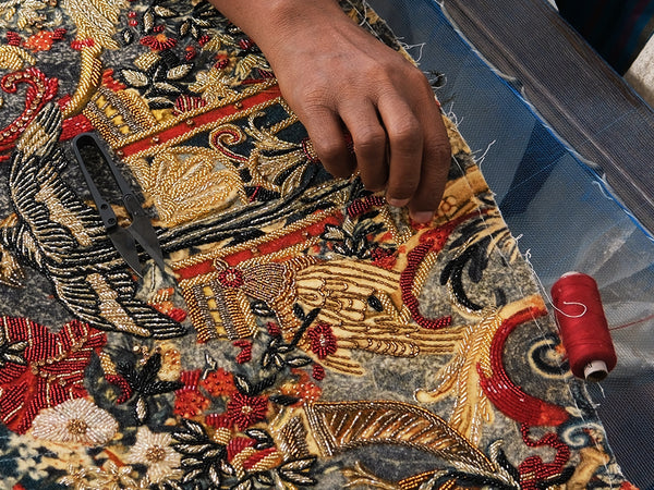 【美品✨】CAMILLAカミラ スリムフィット カフタン スプリット高級 シルク The Met x CAMILLA | Artisan Pinnacle Pieces – CAMILLA