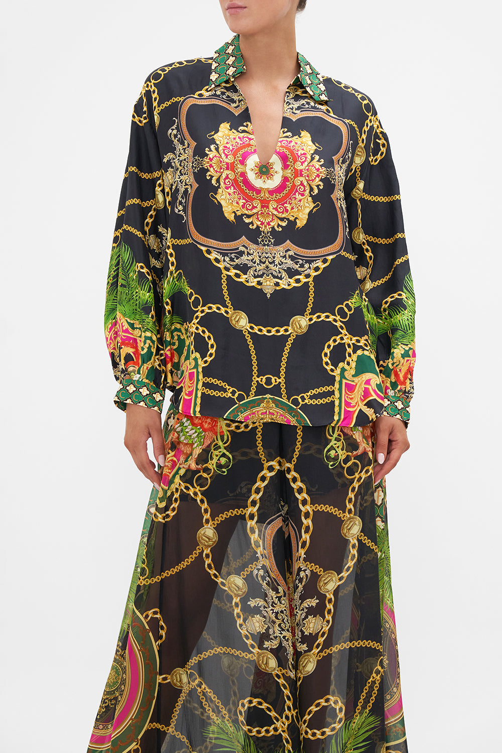 V-NECK BLOUSE WITH COLLAR JEALOUSY AND JEWELS