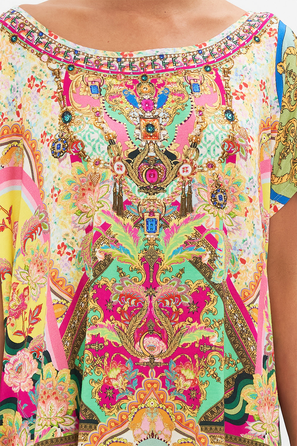 Detail view of model wearing CAMILLA loose fit tee in Ciao Bella print