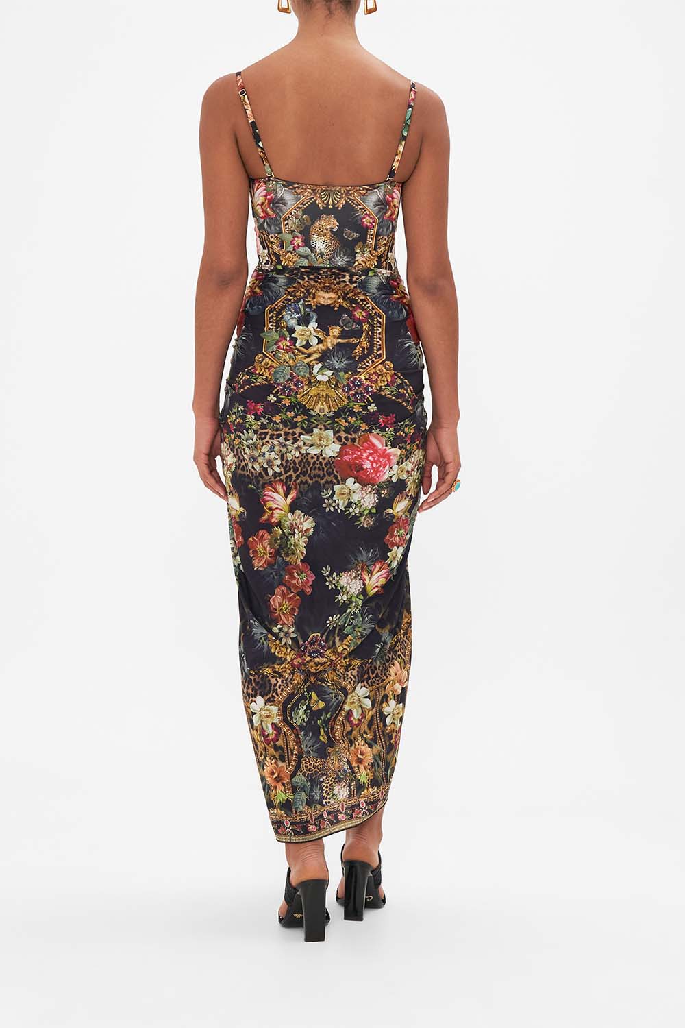 LONG SARONG A NIGHT AT THE OPERA