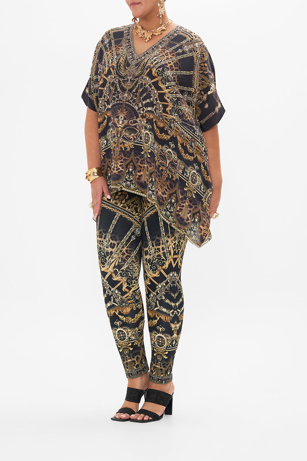 RECTANGULAR V NECK KAFTAN MASKED AT MOONLIGHT