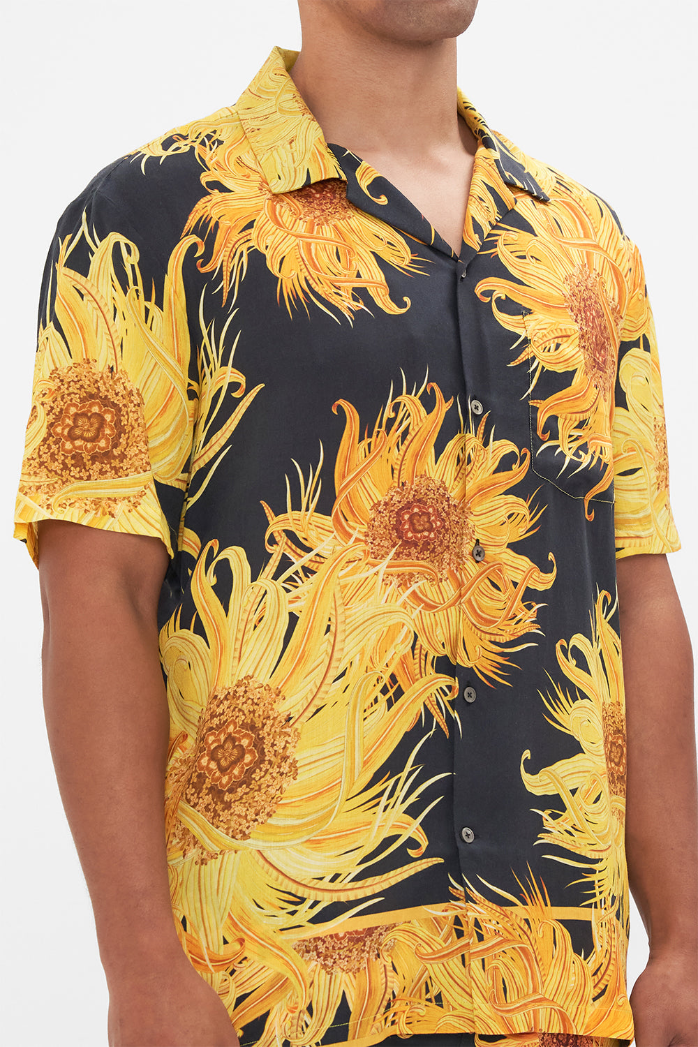 Hotel Franks by CAMILLA mens floral print short sleeve camp collared shirt in Make Me Your Masterpiece print