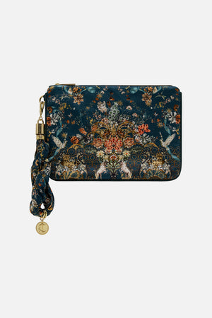 SCARF CLUTCH SHE WHO WEARS THE CROWN