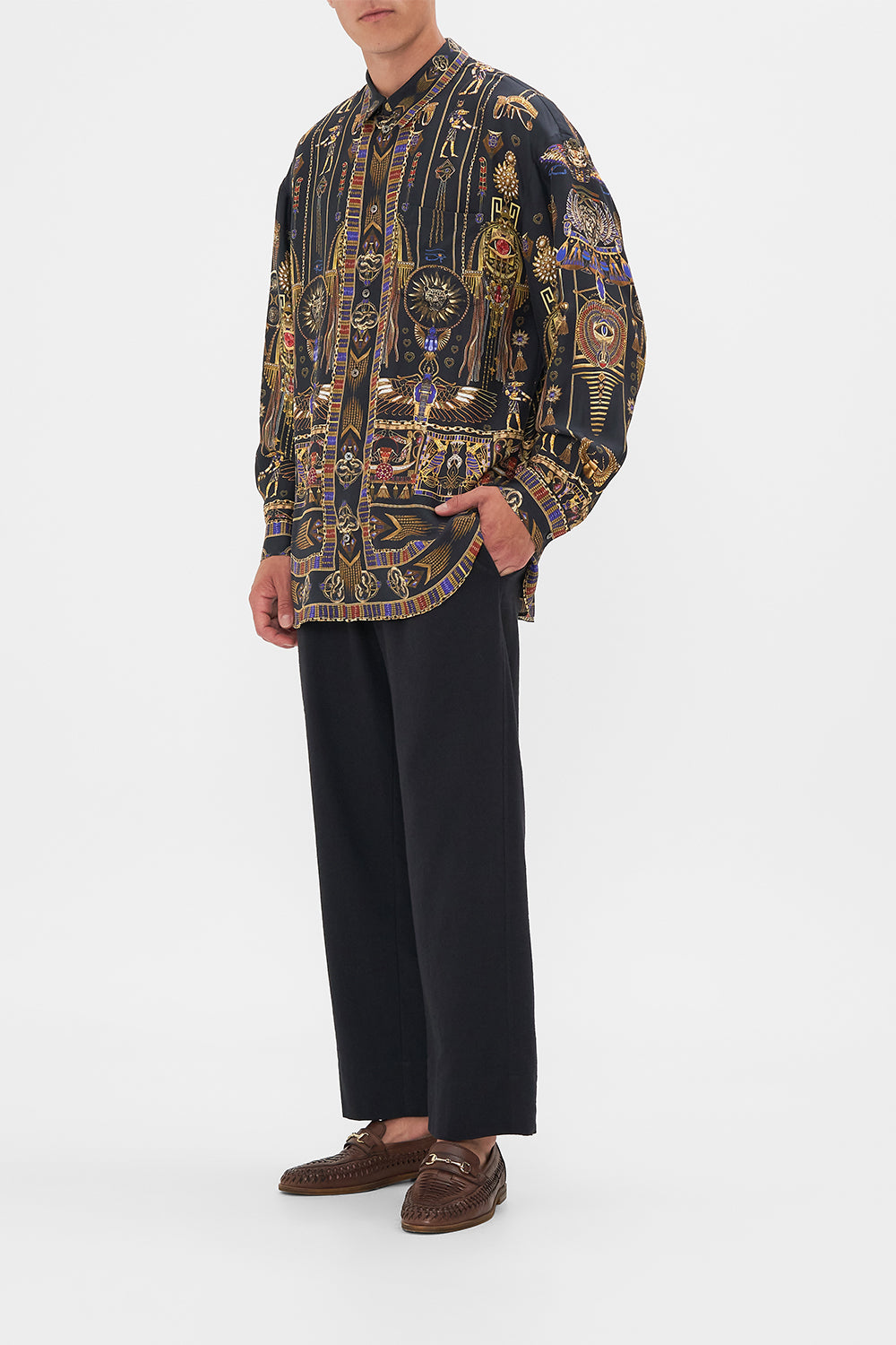 The CAMILLA MENS OVERSIZED SHIRT CARTOUCHE KINGDOM in our  print.