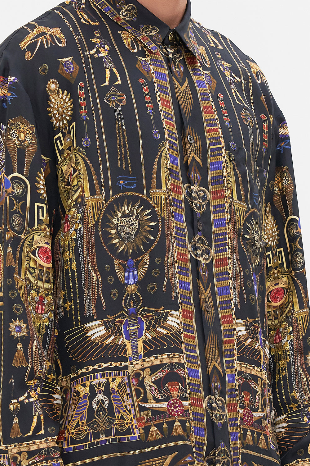 The CAMILLA MENS OVERSIZED SHIRT CARTOUCHE KINGDOM in our  print.