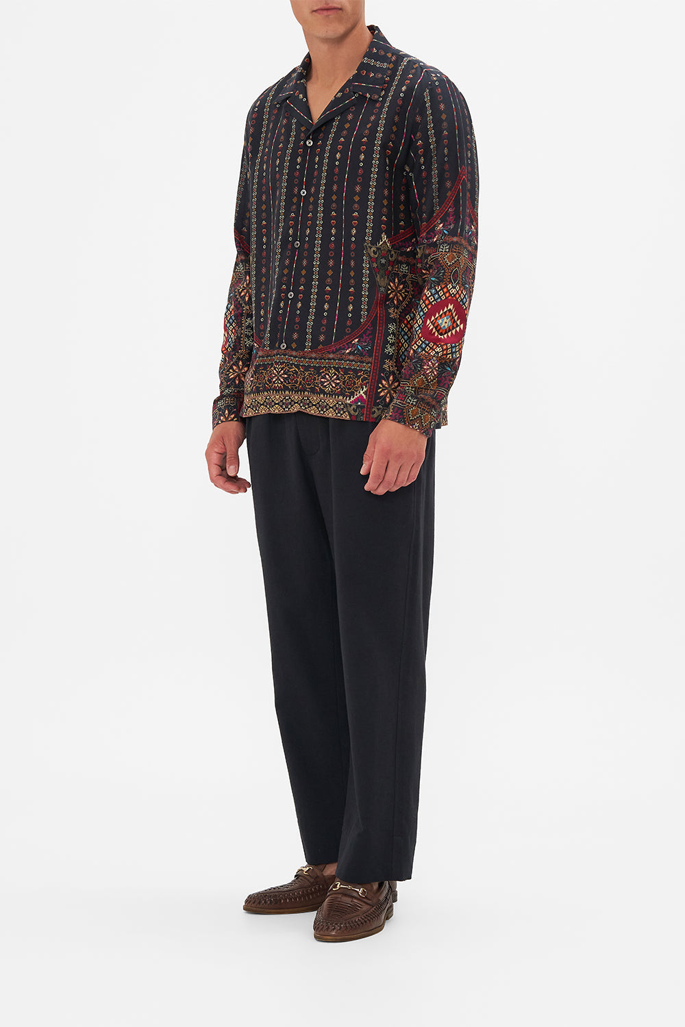 The CAMILLA LONG SLEEVE CAMP COLLARED SHIRT THE WANDERING ONES in our  print.
