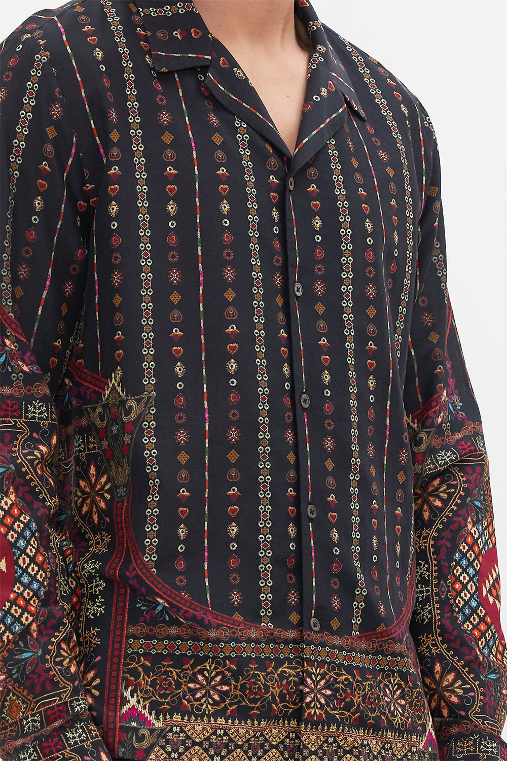 The CAMILLA LONG SLEEVE CAMP COLLARED SHIRT THE WANDERING ONES in our  print.