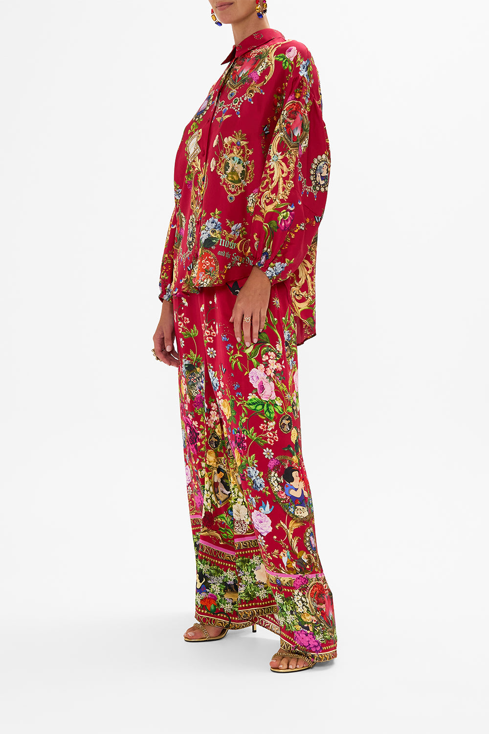 Disney CAMILLA silk blouse in Just One Bite Snow White print