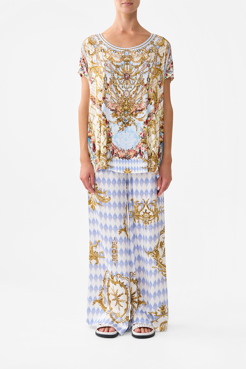 LOOSE FIT TEE THRONE GAMES