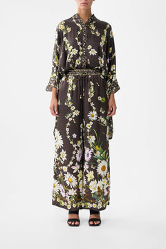 The CAMILLA Straight Leg Pant in our Dish It, Daisy print.