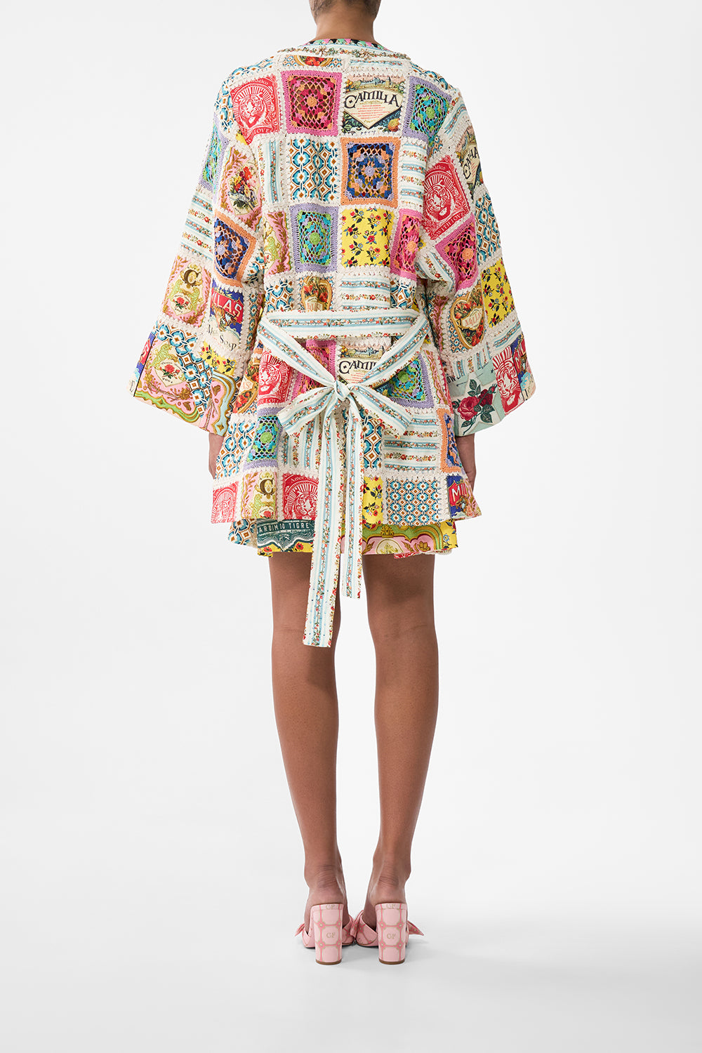 KIMONO CORTO ENVOLVENTE AROMÁTICO FLOR DE TIGRE