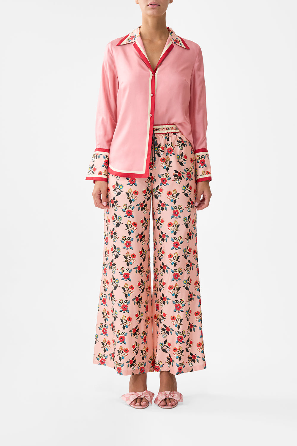 The CAMILLA LOUNGE PANT PINK PORTO in our PINK PORTO print.